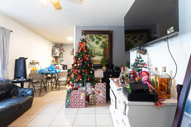Residence photo 19
