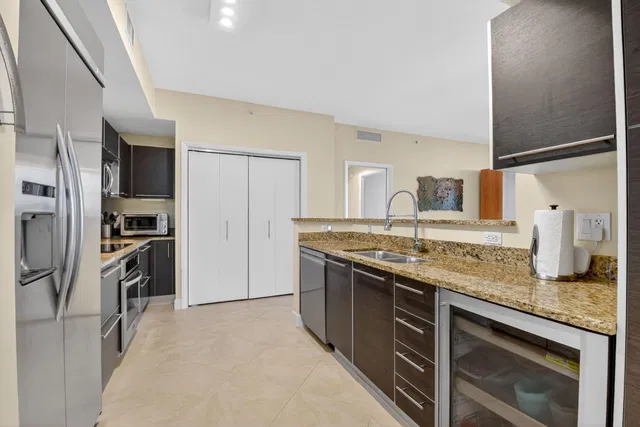 CityPlace South Tower Unit 423 photo 16