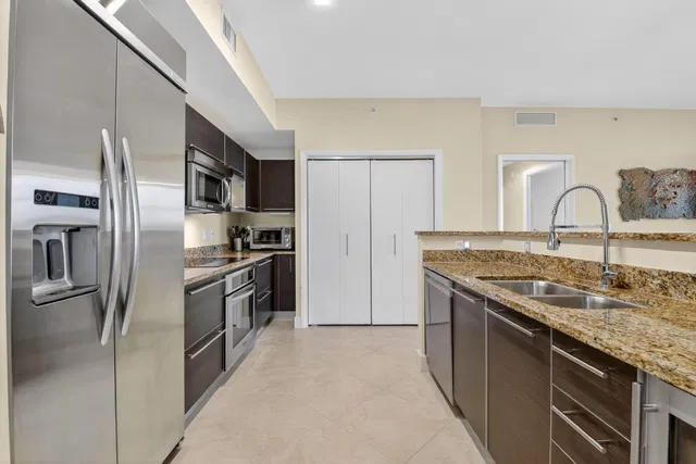 CityPlace South Tower Unit 423 photo 17