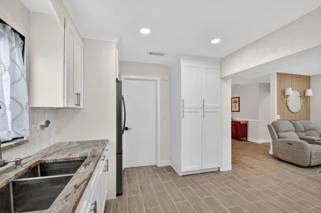West Palm Beach Residence photo 11
