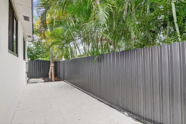 West Palm Beach Residence photo 30