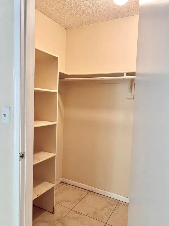 Unit 206 photo 8