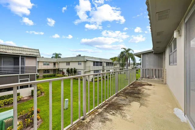 Residence photo 15