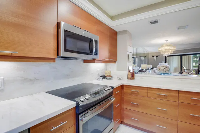  Unit 204 photo 10