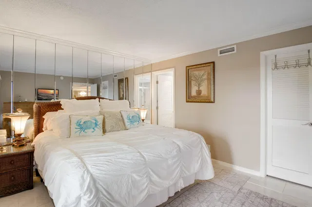  Unit 204 photo 17
