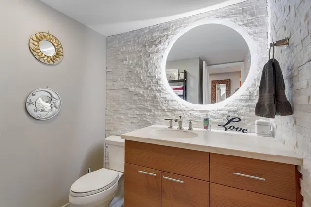  Unit 204 photo 20
