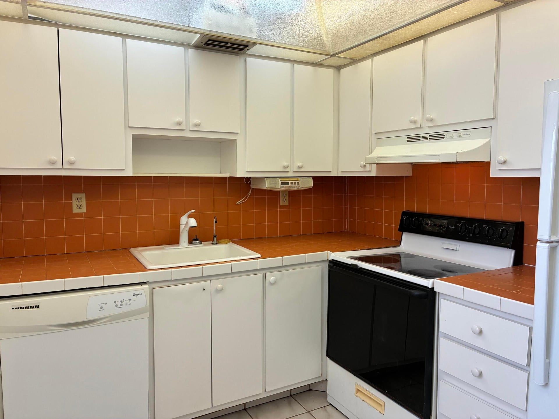 Unit 574 photo 5