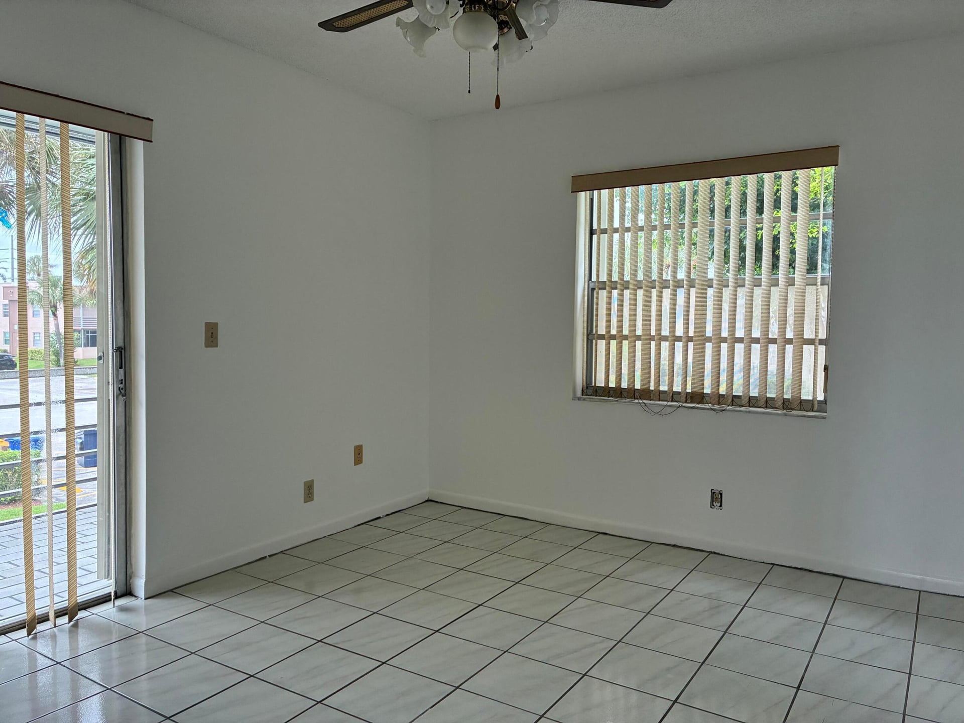 Unit 574 photo 20