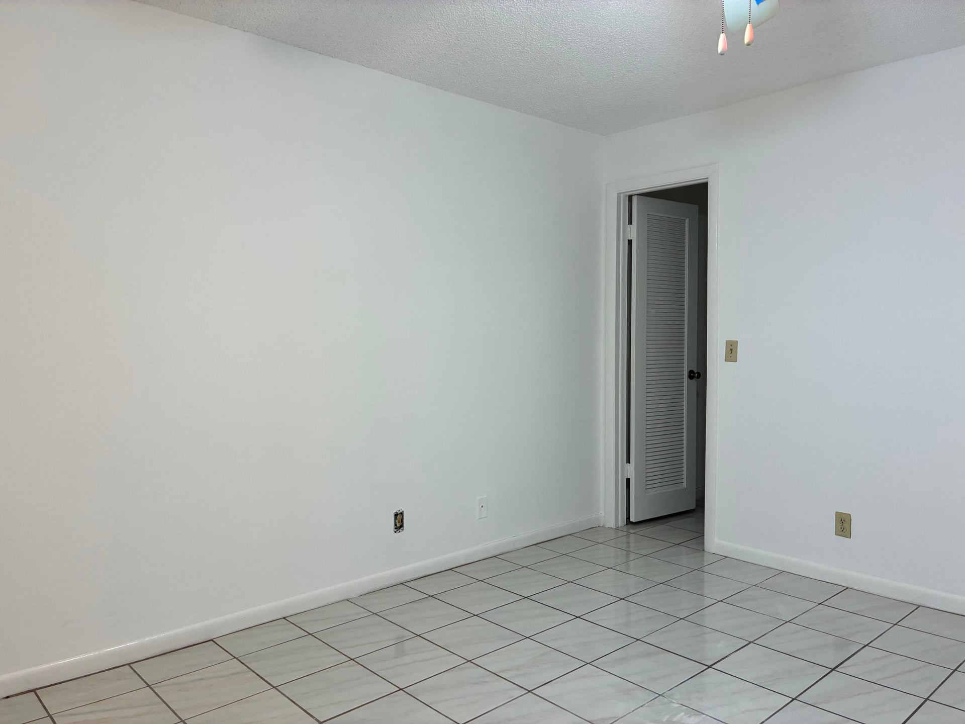 Unit 574 photo 32