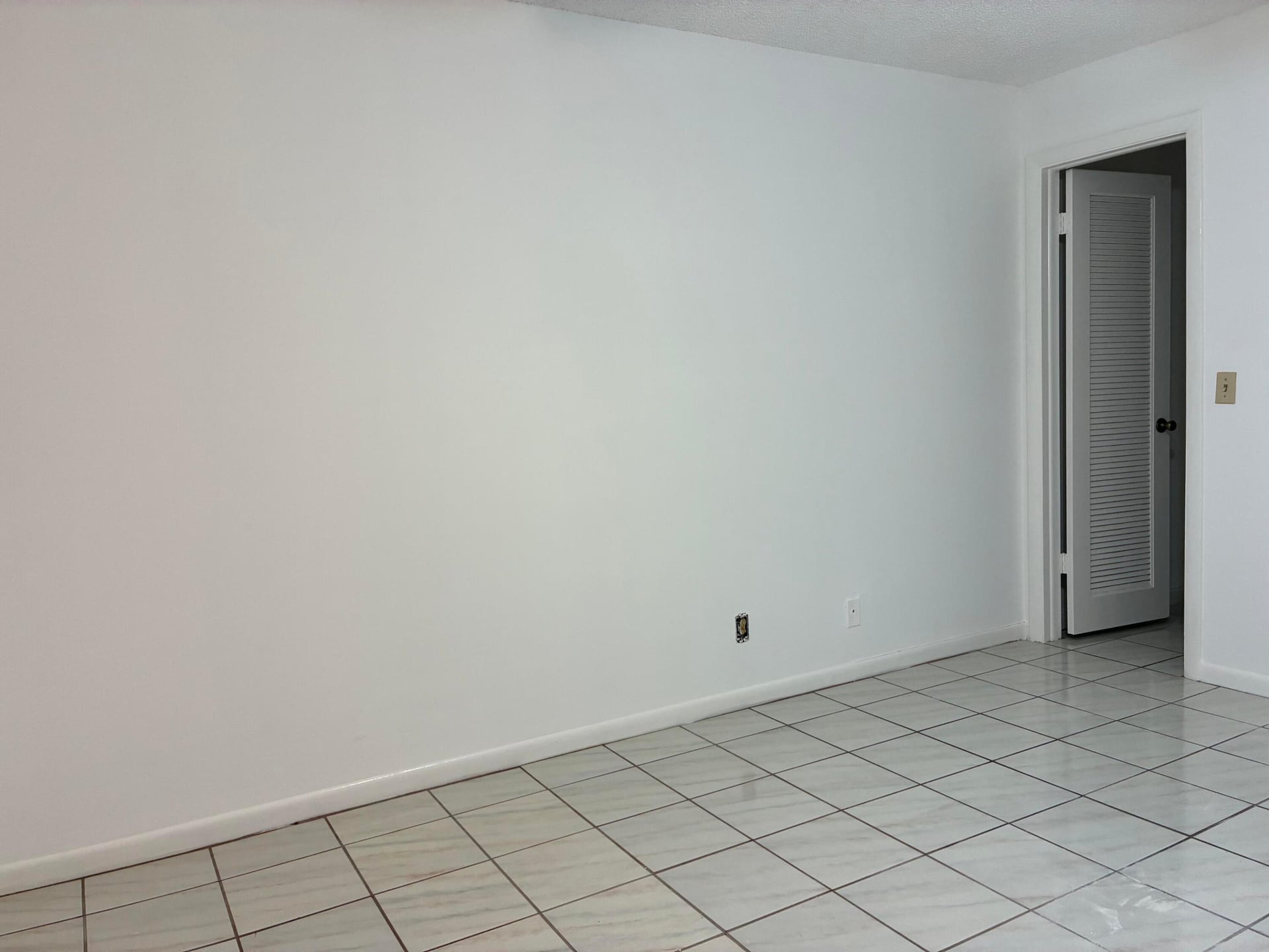 Unit 574 photo 33
