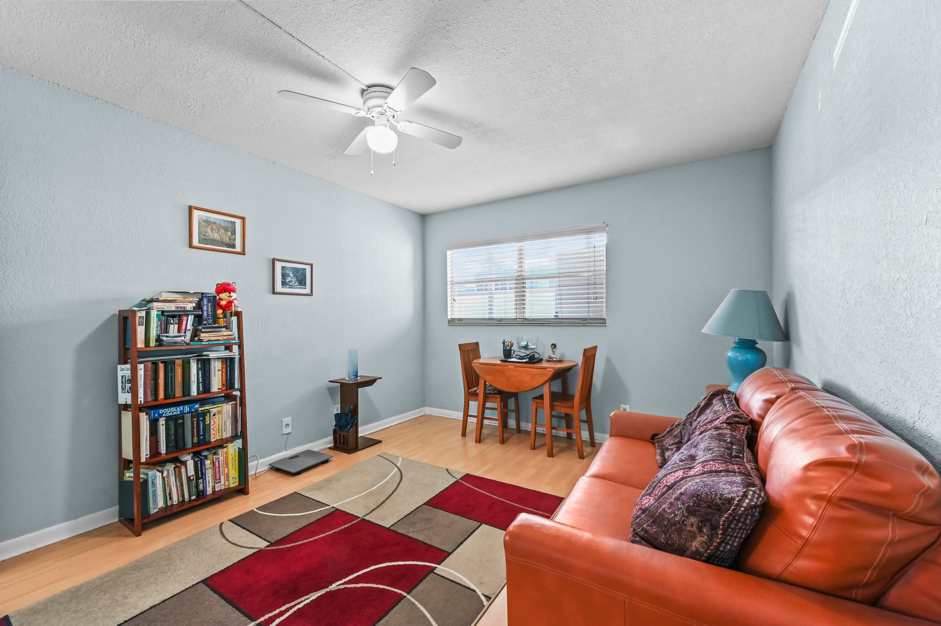 Unit E photo 18