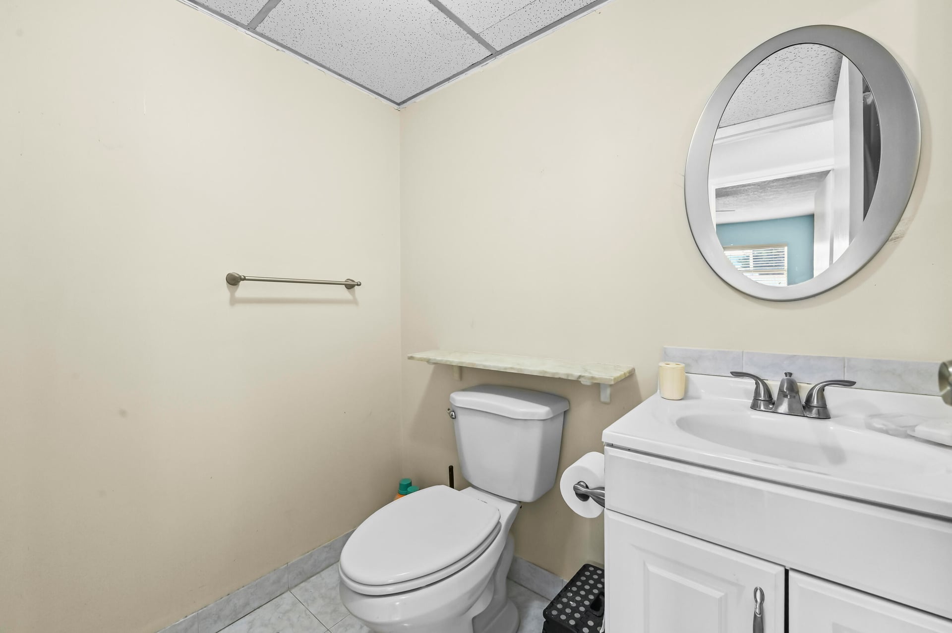Unit E photo 19