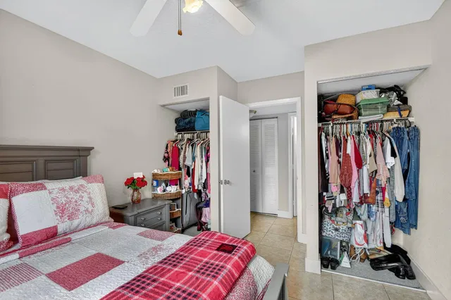 Unit B1 photo 24
