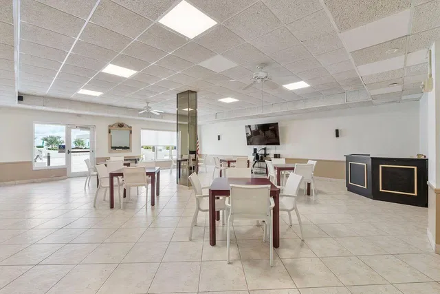 The Patrician of Palm Beach Unit 118 photo 4