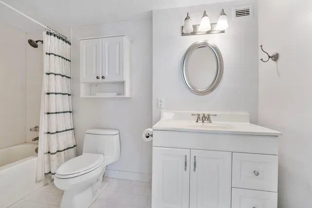 The Patrician of Palm Beach Unit 118 photo 12