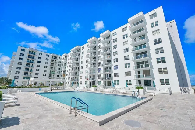 The Patrician of Palm Beach Unit 118 photo 29