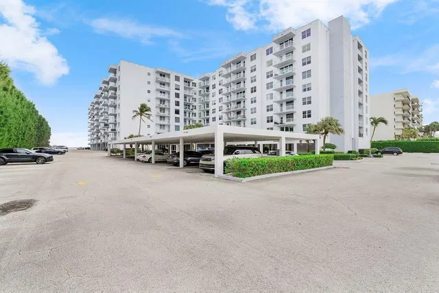 The Patrician of Palm Beach Unit 118 photo 37