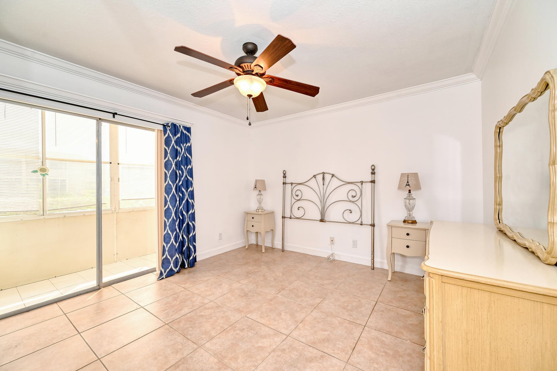 Unit 102 photo 12