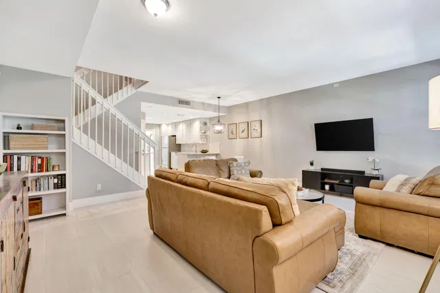Charleston Court at Abacoa Residence photo 4