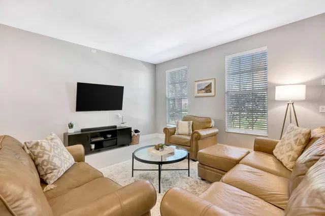 Charleston Court at Abacoa Residence photo 6