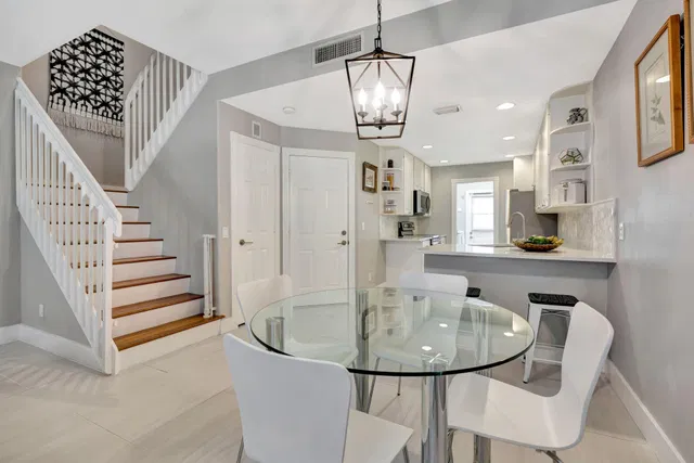 Charleston Court at Abacoa Residence photo 9