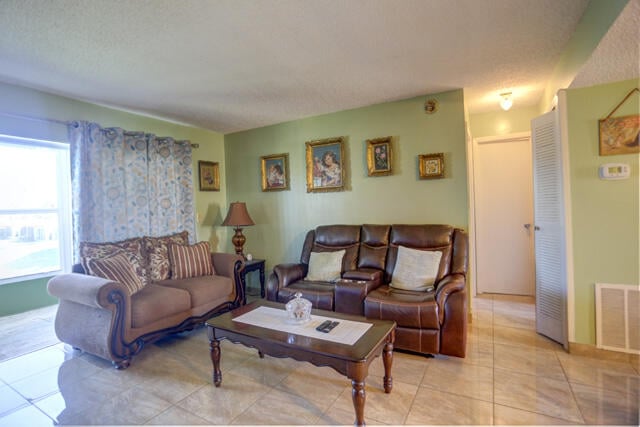  Residence photo 4