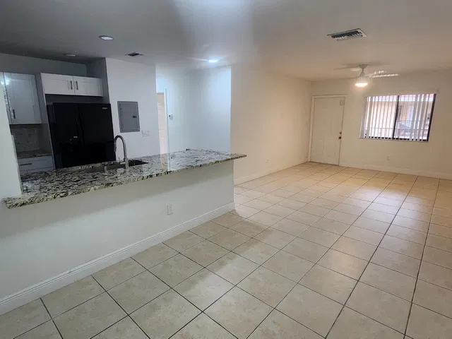 Unit 208 photo 3