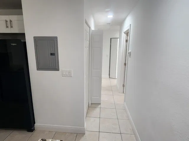 Unit 208 photo 7