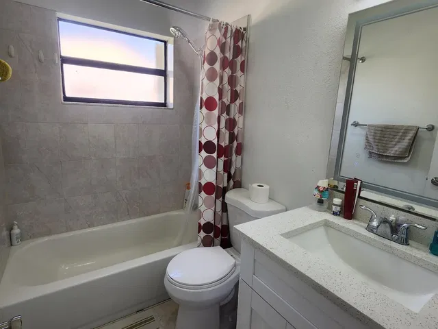 Unit 208 photo 13