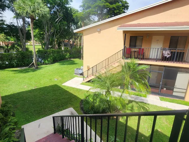 Unit 208 photo 15