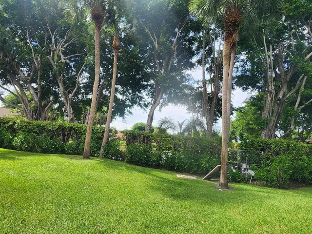 Unit 208 photo 19