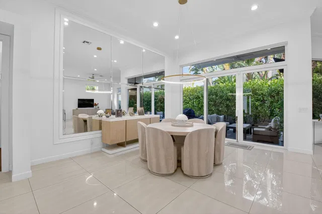 Woodfield Country Club Residence photo 5