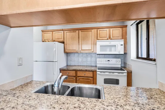 PGA National Palm Beach Gardens Residence photo 12