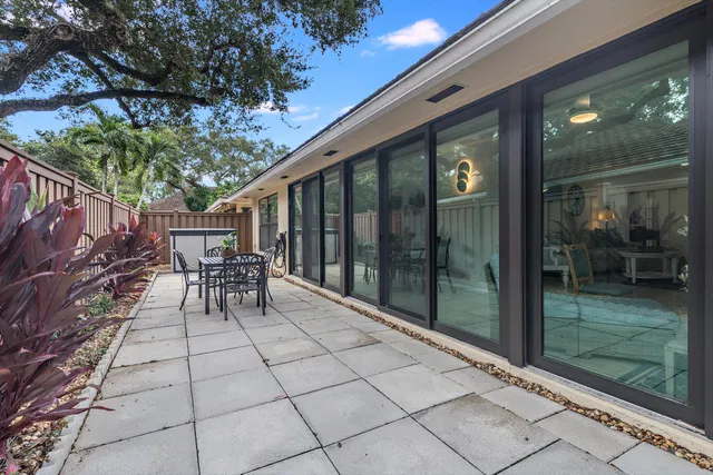 Residence photo 39