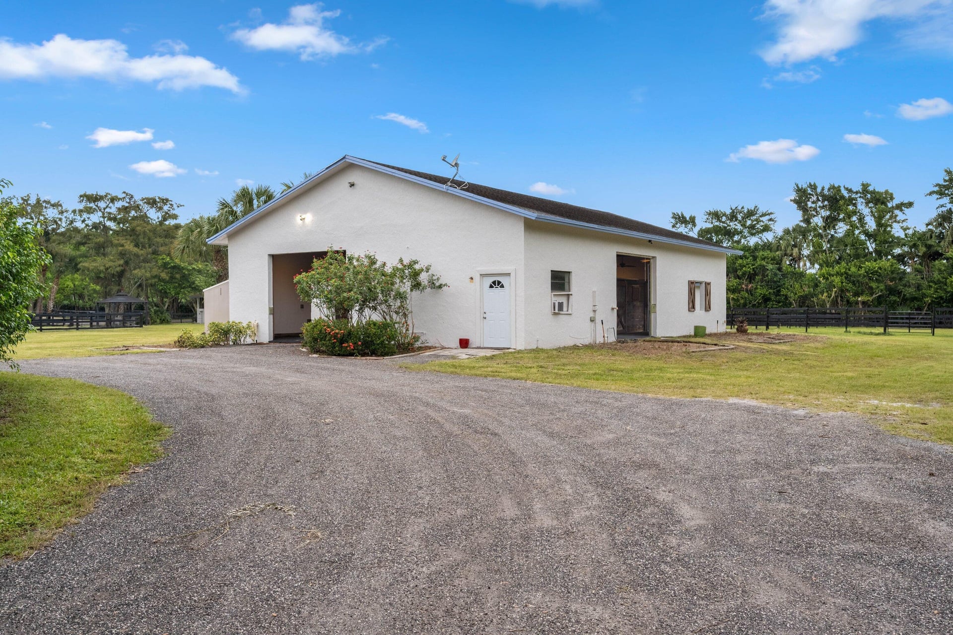 Residence photo 19