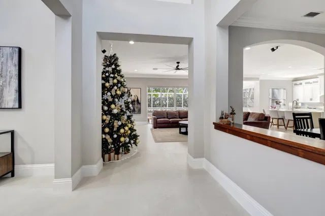  Residence photo 4