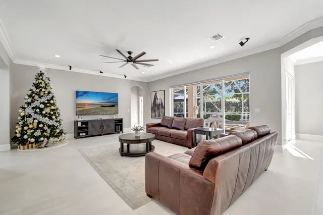  Residence photo 10