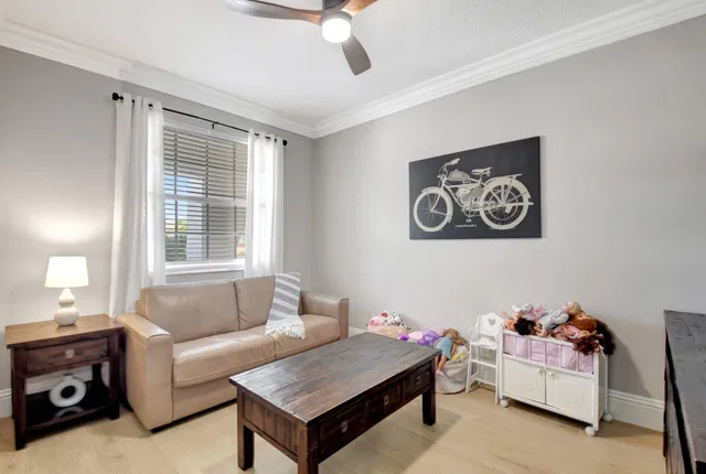  Residence photo 26