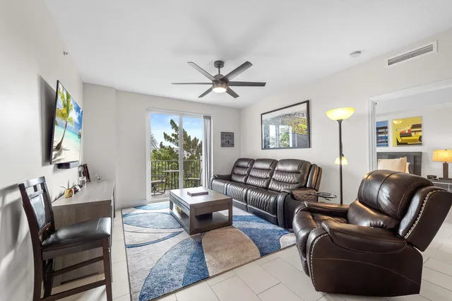 Pineapple Grove Village Condominiums Unit 2401 photo 5