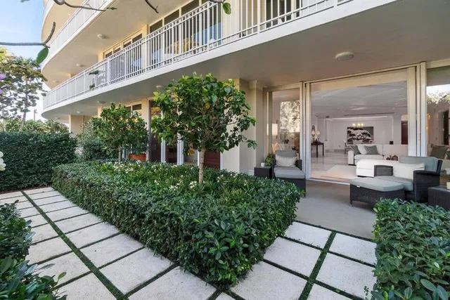 One Royal Palm Way Palm Beach Unit D1 photo 7