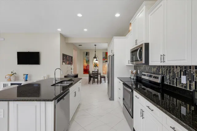  Residence photo 11