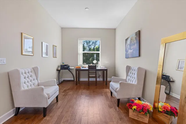  Residence photo 29
