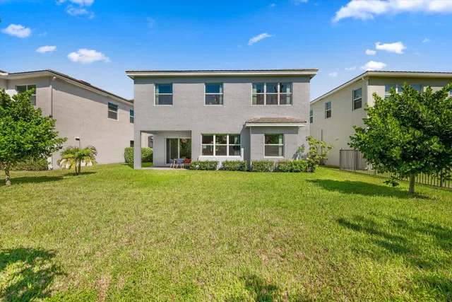  Residence photo 49