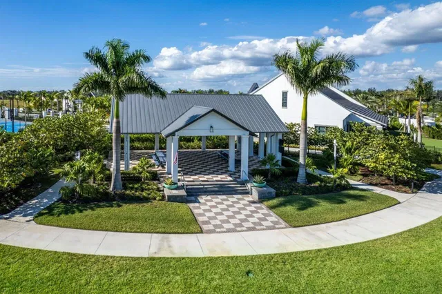  Residence photo 72