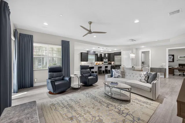 Jupiter Country Club Unit 128 photo 6