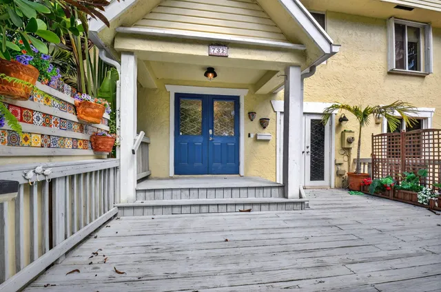 Residence photo 3