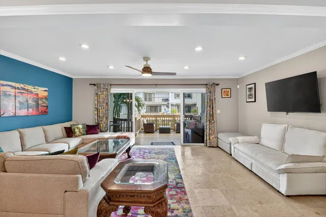 Residence photo 11