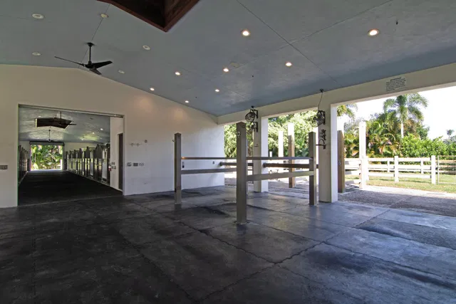 Saddle Trail Park Residence photo 7