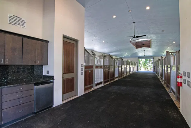 Saddle Trail Park Residence photo 8