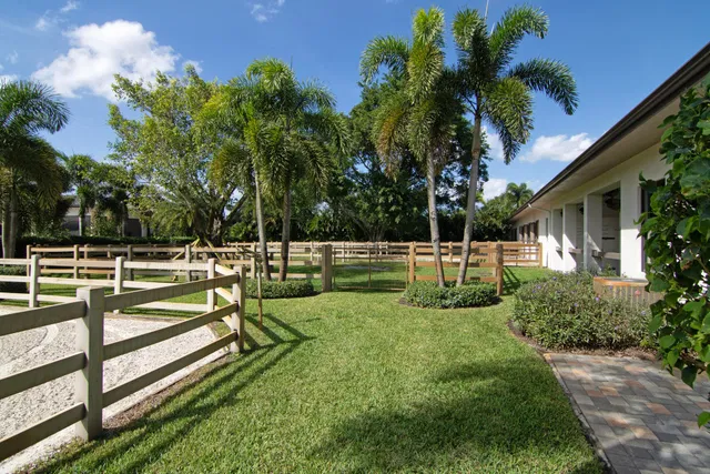 Saddle Trail Park Residence photo 19